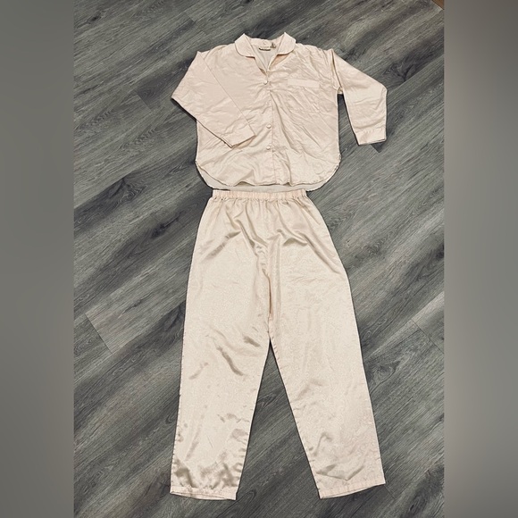 Victoria's Secret Other - Vintage Victoria’s Secret Gold label 2 piece pajama set